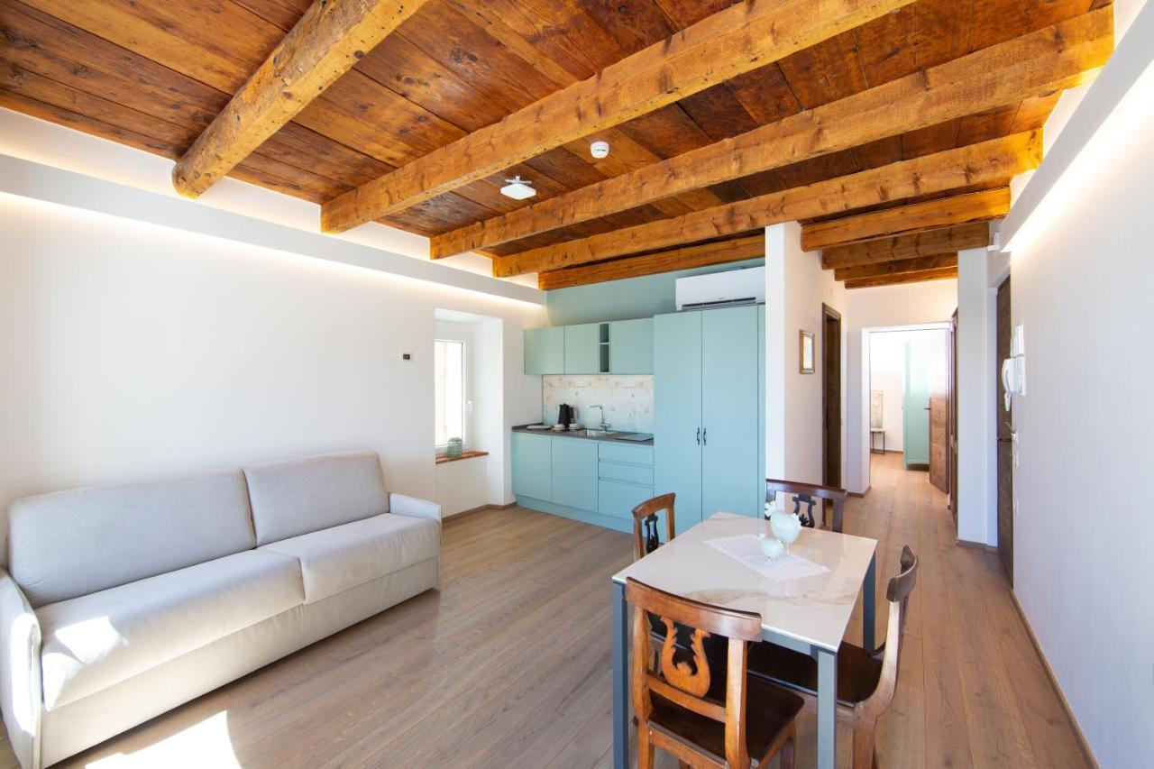 Casa Castagna 1620 Bed & Breakfast Mergozzo Dış mekan fotoğraf
