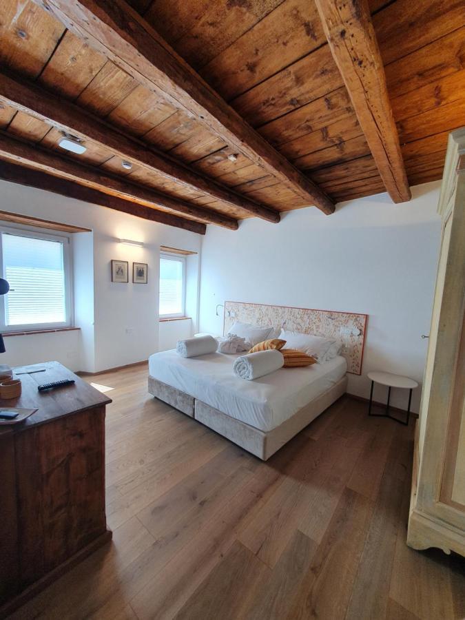 Casa Castagna 1620 Bed & Breakfast Mergozzo Dış mekan fotoğraf